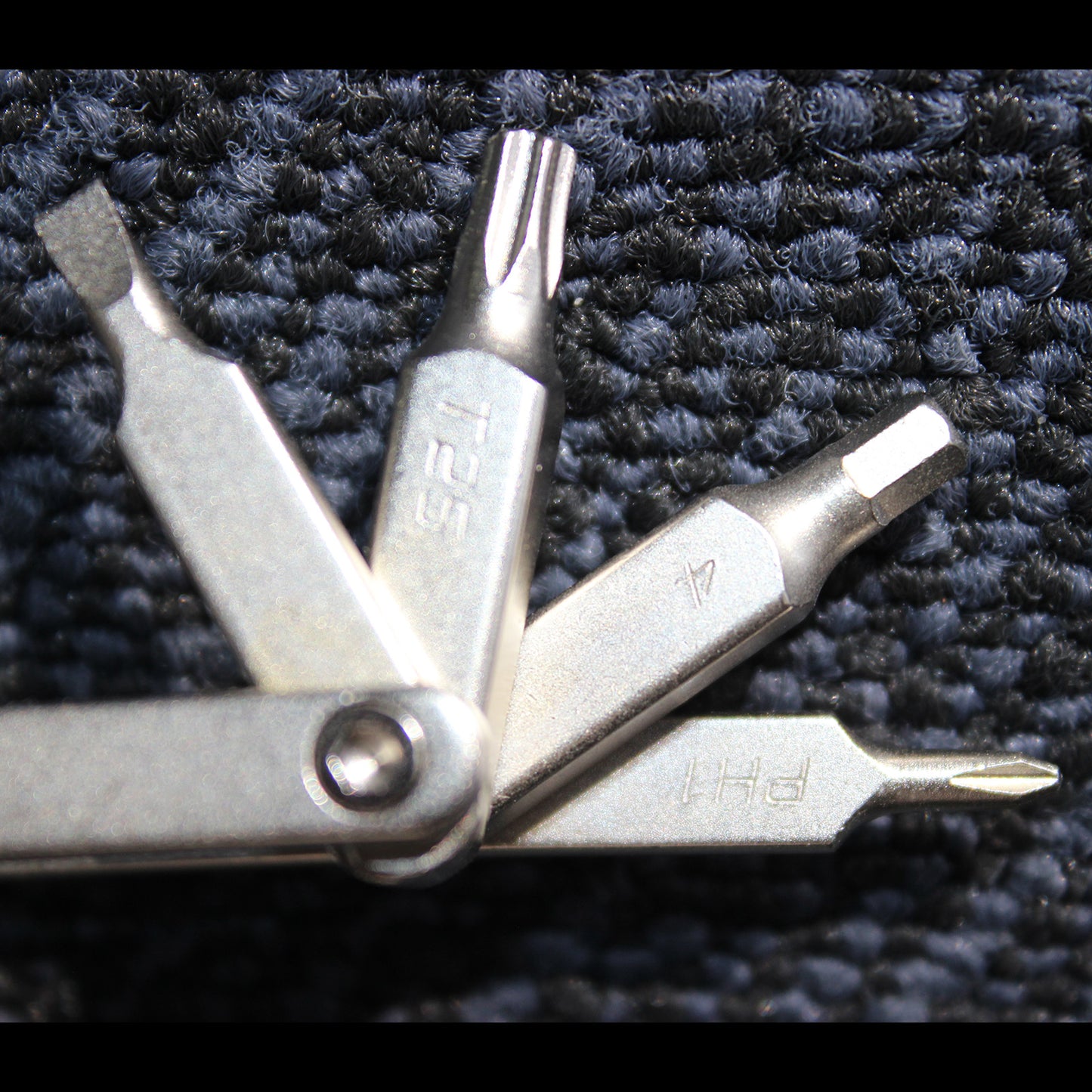 8 in 1 Multi-Function Mini Pocket Screwdriver - Portable Repair Tool Kit