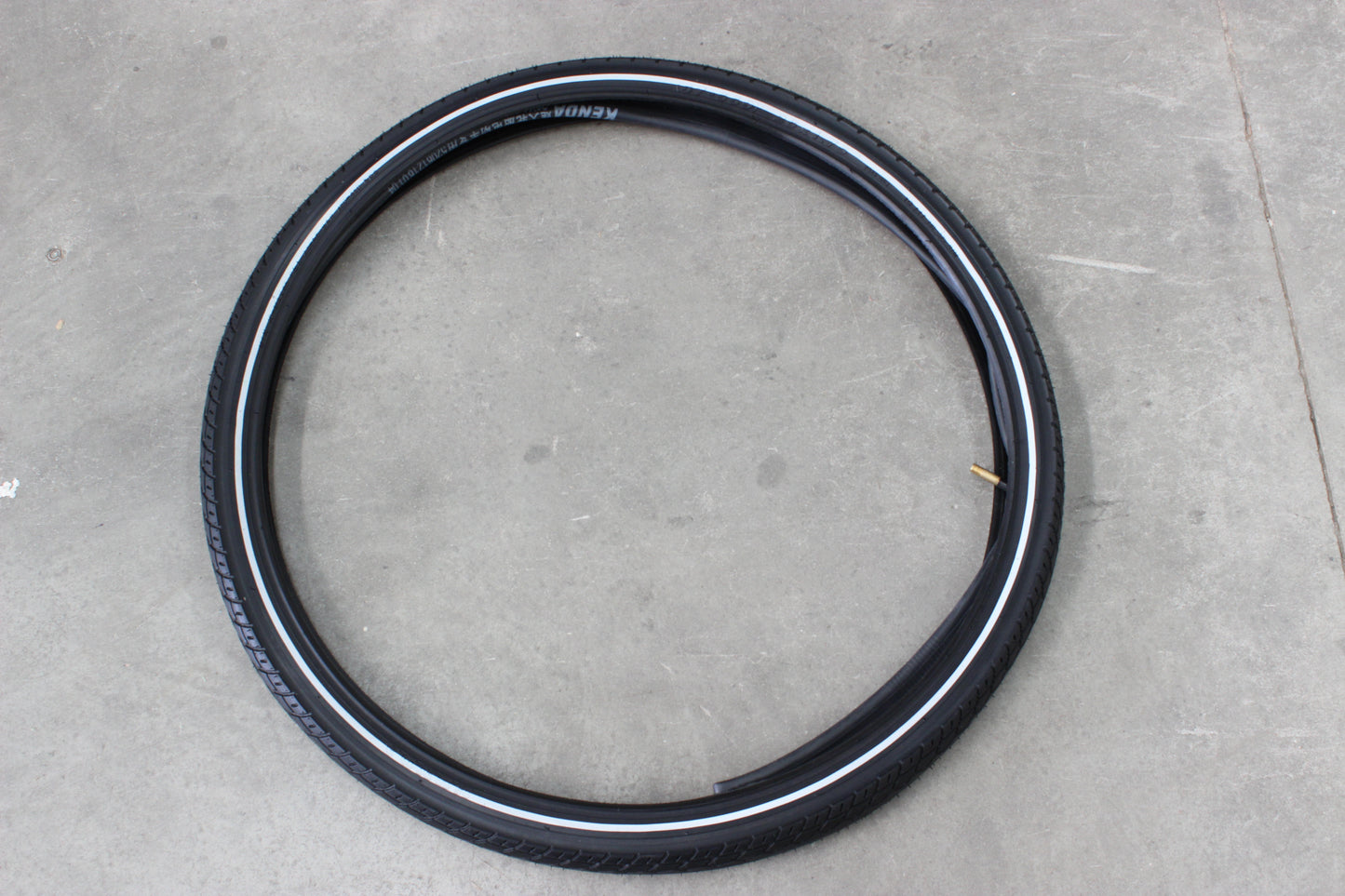 Kenda 26X1.5/1.75 47X559 City Bike Bicycle Tyre & Tube Commuter/Cruiser Tires